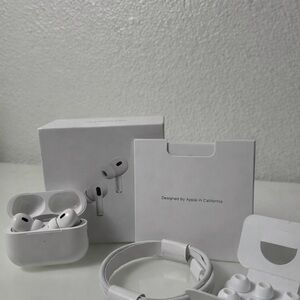 Apple AirPod pro 2 White Wireless Earbuds with Charging Case and Cable